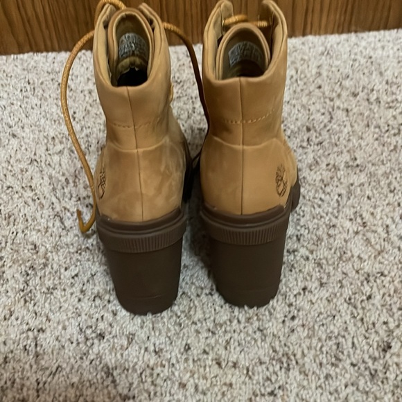 Timberland Boots - Picture 4 of 6